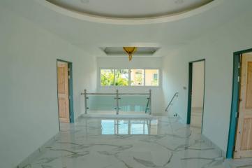 Gorgeous 3-bedroom villa, with garden view in Platinum Residence project, on Rawai beach