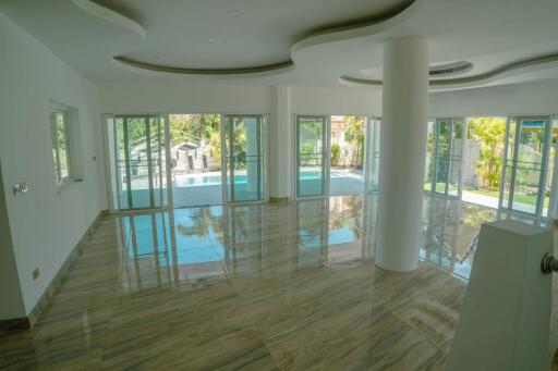 Gorgeous 3-bedroom villa, with garden view in Platinum Residence project, on Rawai beach