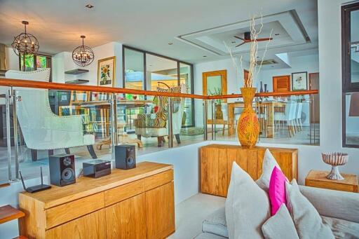 Luxurious premium, large 6-bedroom villa, with sea view, on Surin Beach beach