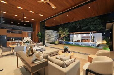 Fashionable, spacious 4-bedroom villa, with pool view, on Bangtao/Laguna beach