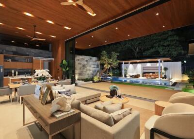 Comfortable 4-bedroom villa, with pool view, on Bangtao/Laguna beach
