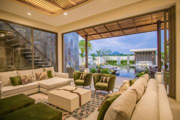 Stylish, large 4-bedroom villa, with pool view, on Bangtao/Laguna beach