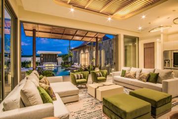 Stylish, large 4-bedroom villa, with pool view, on Bangtao/Laguna beach