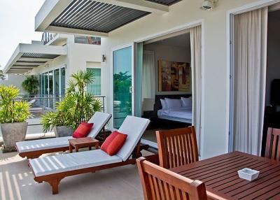 Cozy 3-bedroom penthouse, with sea view, on Chalong beach