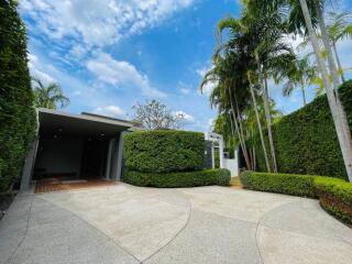 Amazing 3-bedroom villa, with pool view in Baan Bua Modern Zen project, on Nai Harn beach