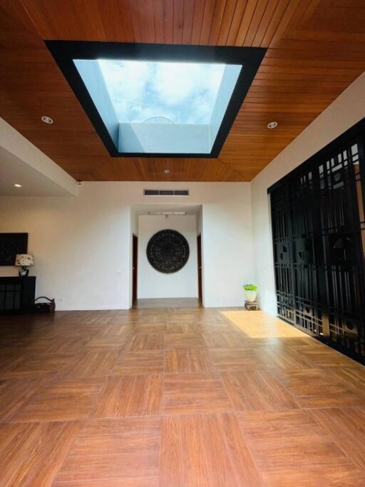 Amazing 3-bedroom villa, with pool view in Baan Bua Modern Zen project, on Nai Harn beach