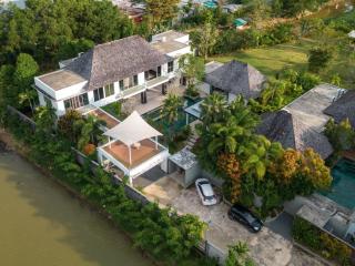 Comfortable, large 5-bedroom villa, with pool view in The Lake House project, on Bangtao/Laguna beach