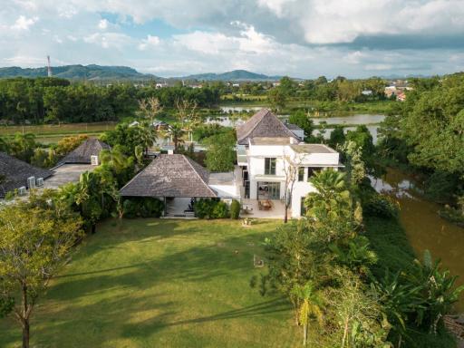 Comfortable, large 5-bedroom villa, with pool view in The Lake House project, on Bangtao/Laguna beach