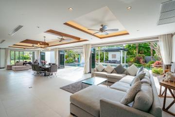 Comfortable, large 5-bedroom villa, with pool view in The Lake House project, on Bangtao/Laguna beach