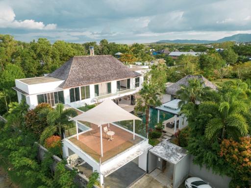 Comfortable, large 5-bedroom villa, with pool view in The Lake House project, on Bangtao/Laguna beach