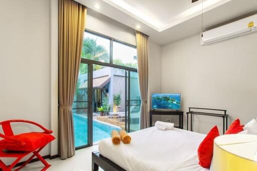 Stylish 3-bedroom villa, with pool view in Onyx project, on Nai Harn beach