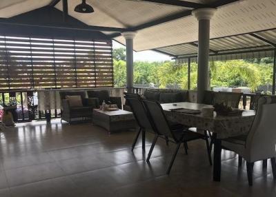 Fashionable 5-bedroom villa, with pool view, on Natai Beach beach