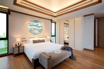 Chic premium, large 5-bedroom villa, with pool view and near the sea in Banyan Tree Residences project, on Bangtao/Laguna beach  ( + Video review)