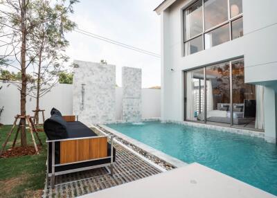 Gorgeous 3-bedroom villa, with pool view, on Bangtao/Laguna beach