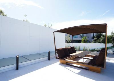 Cozy, spacious 4-bedroom villa, with pool view, on Bangtao/Laguna beach