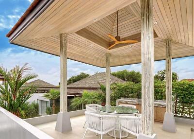 Luxury 3-bedroom villa, with pool view, on Bangtao/Laguna beach