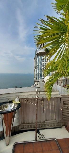 Silver Beach Penthouse