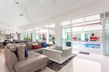 Pool Villa in Huay Yai