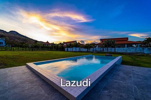 Elegant Oasis in Hua Hin: Luxurious 4-Bed Villa