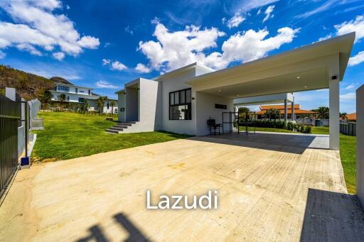 Elegant Oasis in Hua Hin: Luxurious 4-Bed Villa