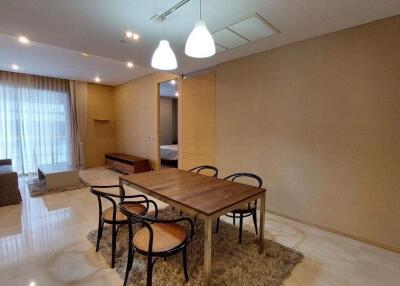 For SALE : Saladaeng Residences / 1 Bedroom / 1 Bathrooms / 68 sqm / 13200000 THB [S11716]