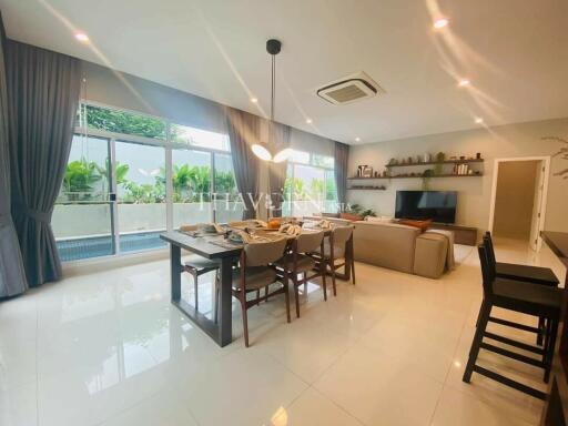 House For sale 3 bedroom 190 m² with land 414 m² in Baan Panalee, Pattaya