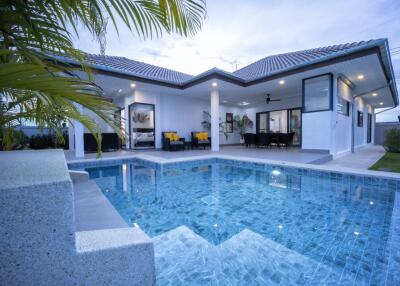 Mali Vista: New Great Quality 3 Bedroom Pool Villas – New Development