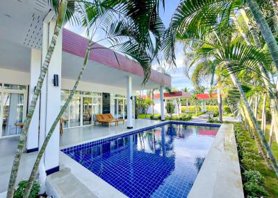 Newly Renovated 4 Bedroom Pool Villa