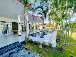 Newly Renovated 4 Bedroom Pool Villa