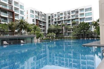 One Bedroom Beach Condo in Hua Hin at The Seacraze