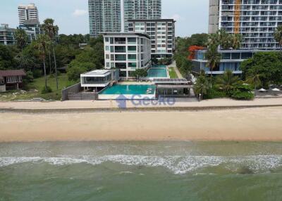 Studio Condo in Ananya Beachfront Condominium Wongamat C010819