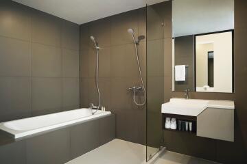 For RENT : Movenpick Residences Ekkamai Bangkok / 2 Bedroom / 2 Bathrooms / 87 sqm / 77000 THB [R11719]