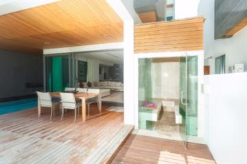 Modern Beachfront Villa In Rawai RAW32