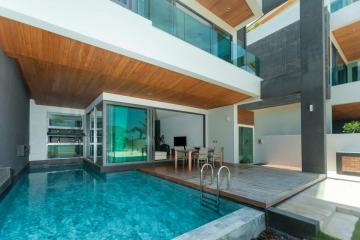 Modern Beachfront Villa In Rawai RAW32