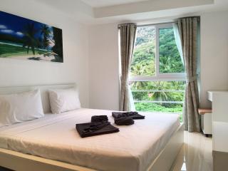 Kata Beach Condo RK007