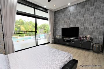 Contemporary Villa For Sale In Chalong