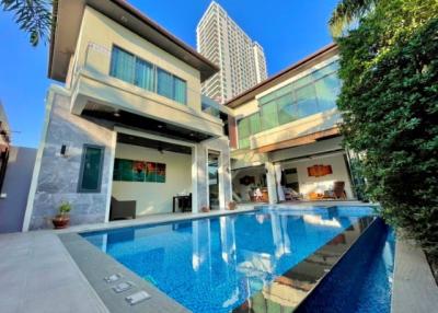 Majestic Residence Pool Villa Pattaya