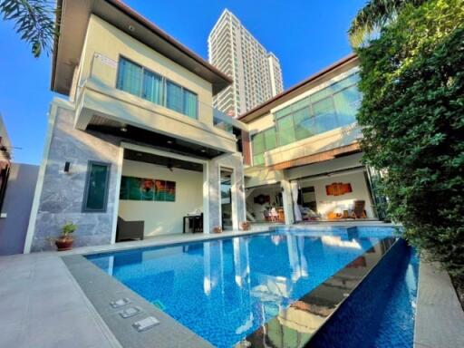 Majestic Residence Pool Villa Pattaya