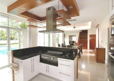 Regents  House with private pool Pattaya for sale