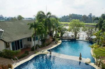 Resort for sale at Phoenix Golf Pattaya