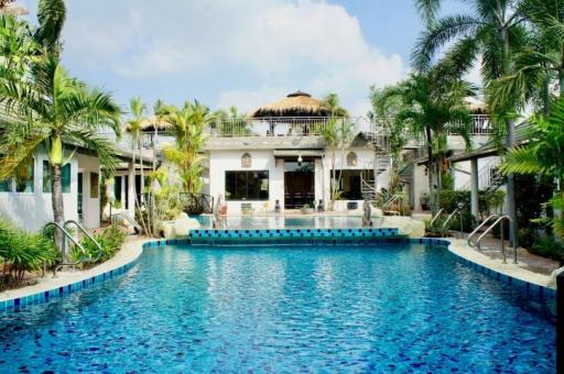 Resort for sale at Phoenix Golf Pattaya