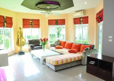 Beach Front exclusive  house for sale  Ban Amphur Pattaya