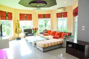 Beach Front exclusive  house for sale  Ban Amphur Pattaya