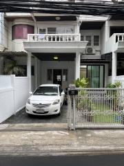 For RENT : Townhouse Sukhumvit soi 12 / 4 Bedroom / 4 Bathrooms / 250 sqm / 140000 THB [10838176]