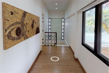 Hidden Gem in Mid-Sukhumvit. House 4 bed 5 bath.