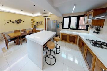 Hidden Gem in Mid-Sukhumvit. House 4 bed 5 bath.