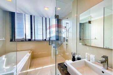 Hyde Sukhumvit 13 - Modern 2 Bedroom Apartment on High Floor