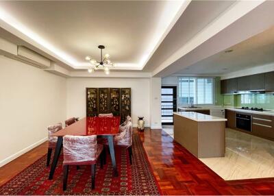 Stylish and Convenient: Rent a Fully Furnished 3-Bedroom Apartment with Balcony near BTS Promphong - 920071058-200