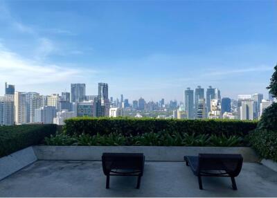 "The Waterford Condo: 4BR, 2BA in Central Bangkok"