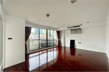 Good view with Benjakitti Park view, newly renovated with 4 bedrooms+Maid